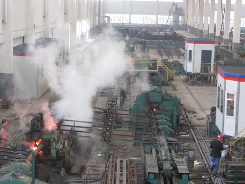 拉萨无缝钢管厂家生产车间